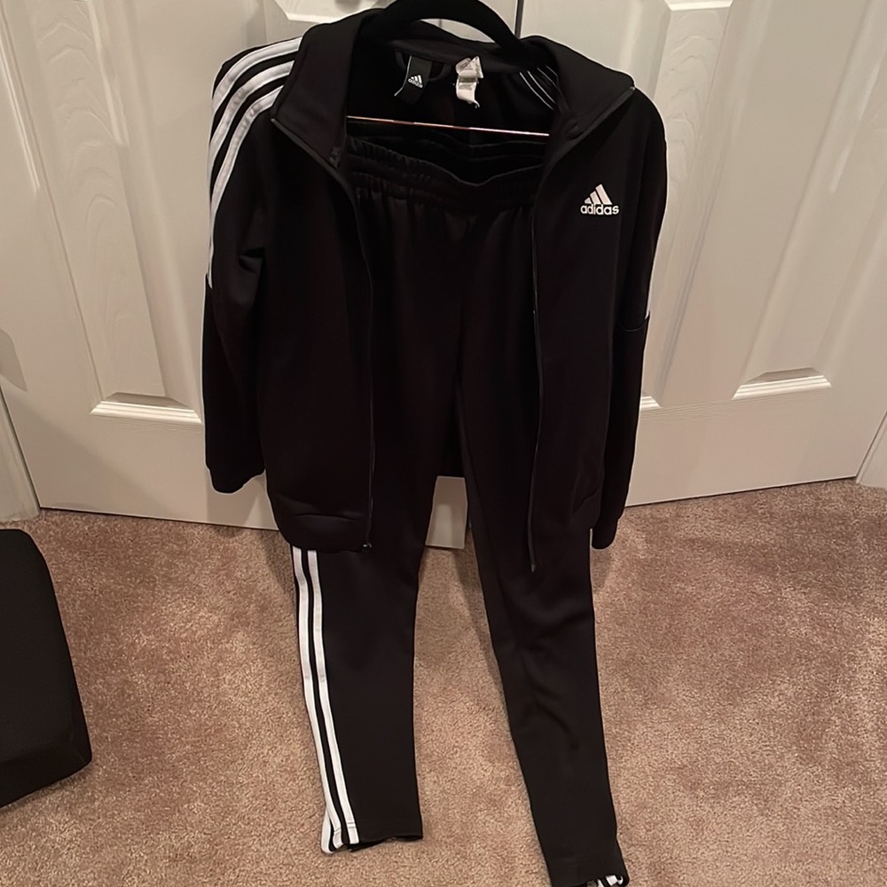 Adidas essentials tracksuit